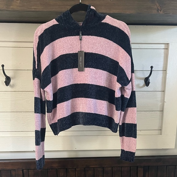 NWT ROMEO & JULIET COUTURE Knit Hoodie Chenille Sweater Sz: M - Picture 11 of 12